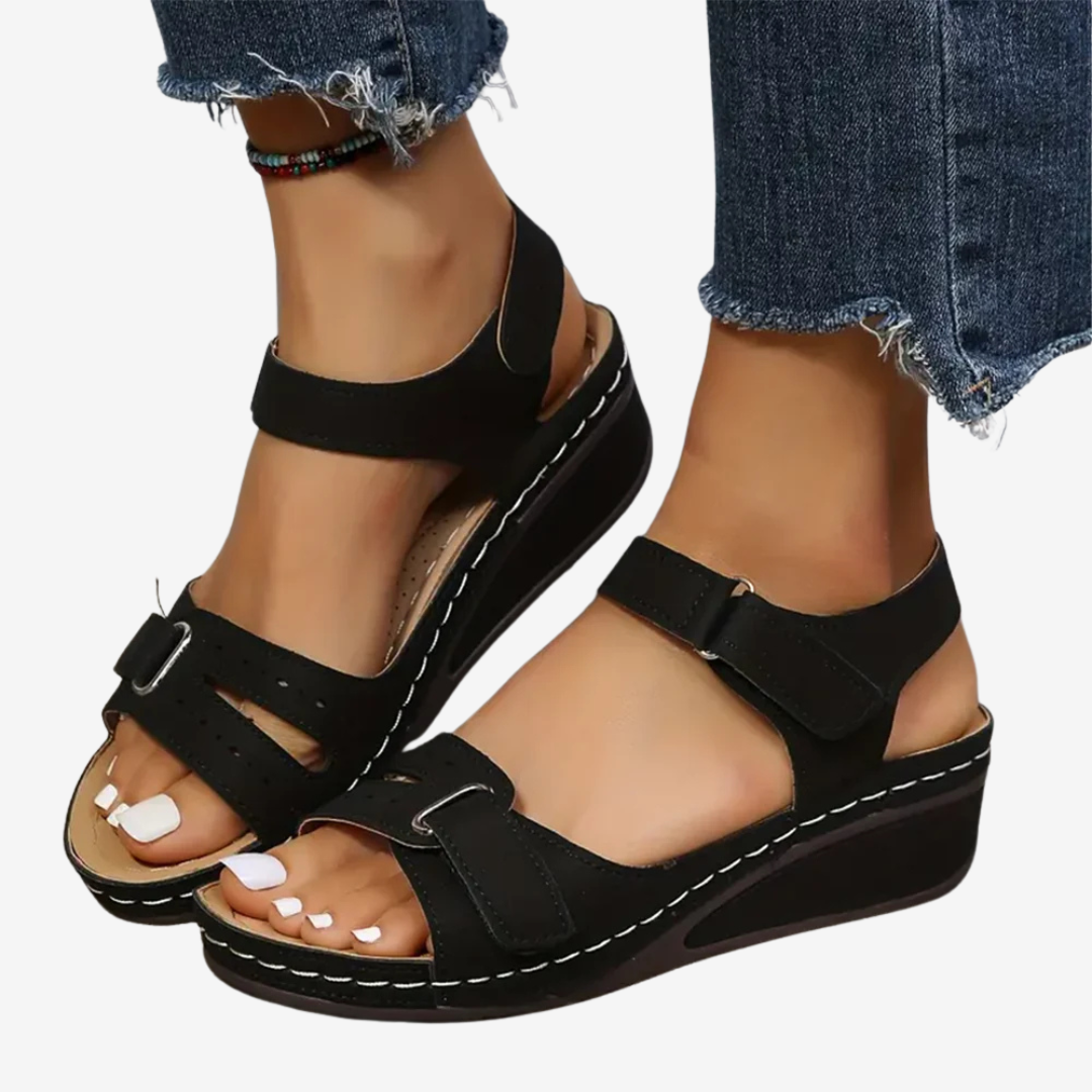 Amance™ Ortopedické sandály